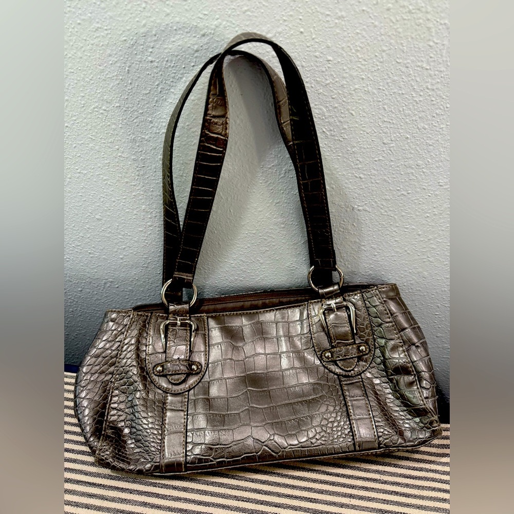 Elegant Brown Crocodile-Embossed Women's Bag